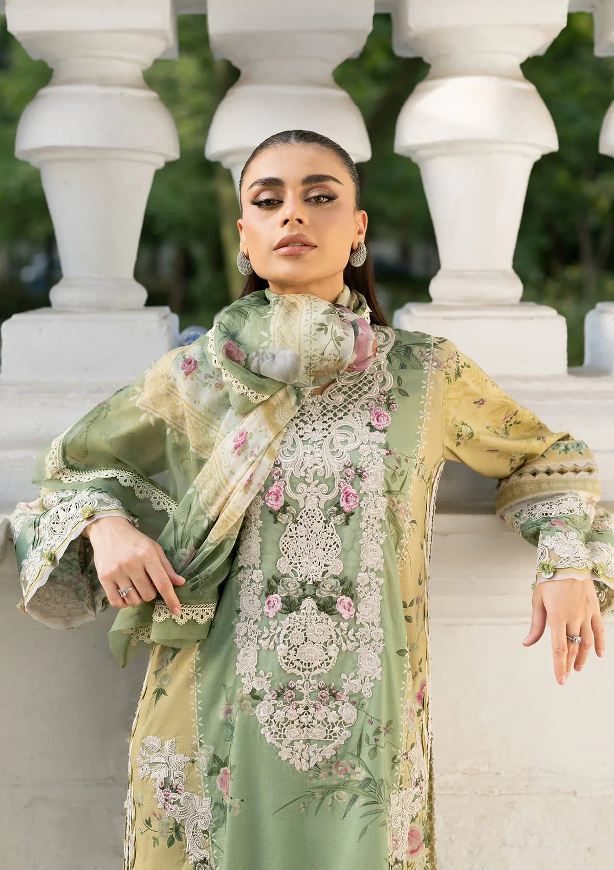 Signature Embroidered Lawn with Chiffon Collection ESG-1A ELARA - Image 9