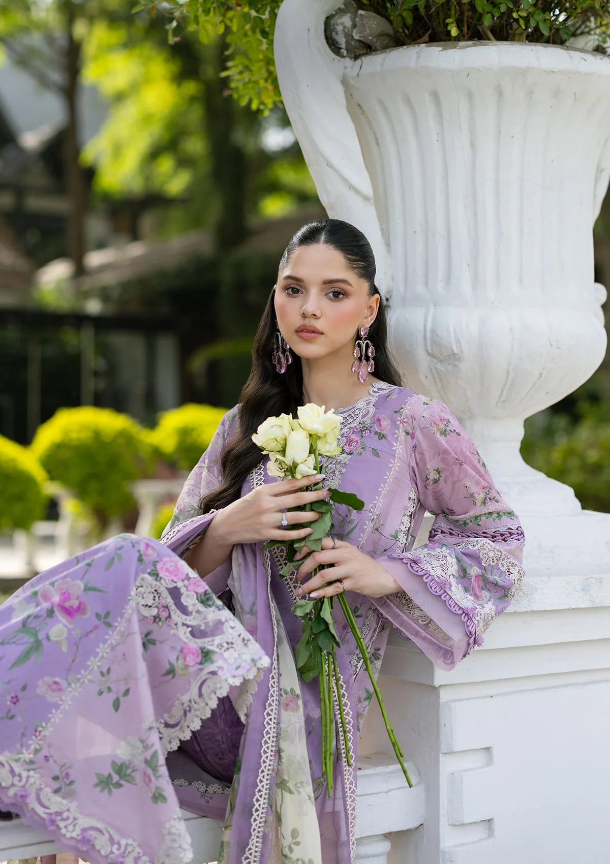 Signature Embroidered Lawn with Chiffon Collection ESG-1B BIANCA - Image 6