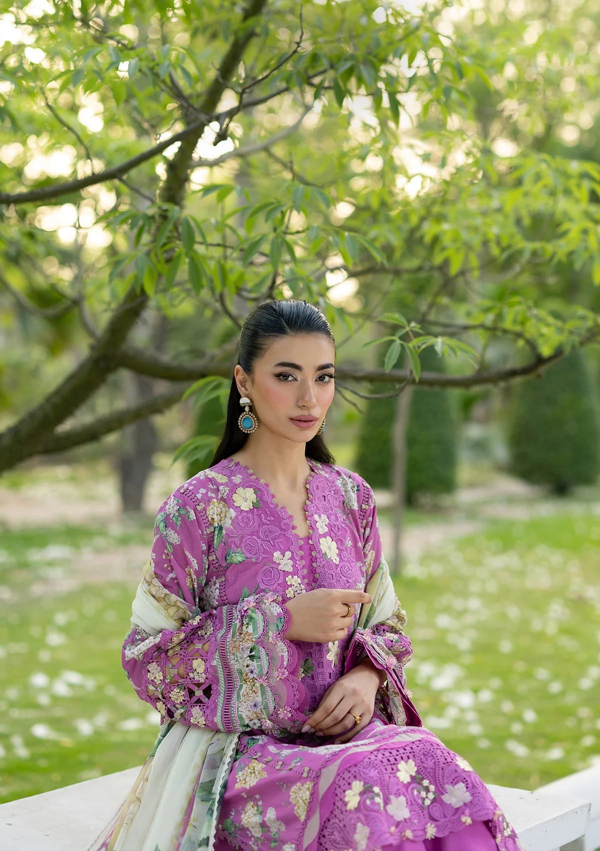 Signature Embroidered Lawn with Chiffon Collection ESG-7B KIARA - Image 7